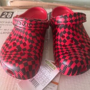 Crocs Red & Black Checker Classic Clog shoe kids size 4/ women’s size 6